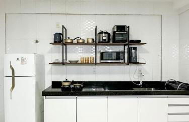 APË GOLD NO CENTRO DA CIDADE COM AR E CAMA KINg - Foto 57