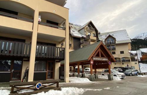 Oz en oisan APPART 6-8 PERS CHALET DES NEIGES Piscine -Sauna - Foto 3