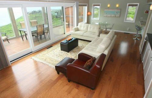 Beach Nest! Hot Tub! Sauna! BBQ Grill! AMAZING VIEWS!! Romantic Getaway! Dog Friendly!! - Foto 17