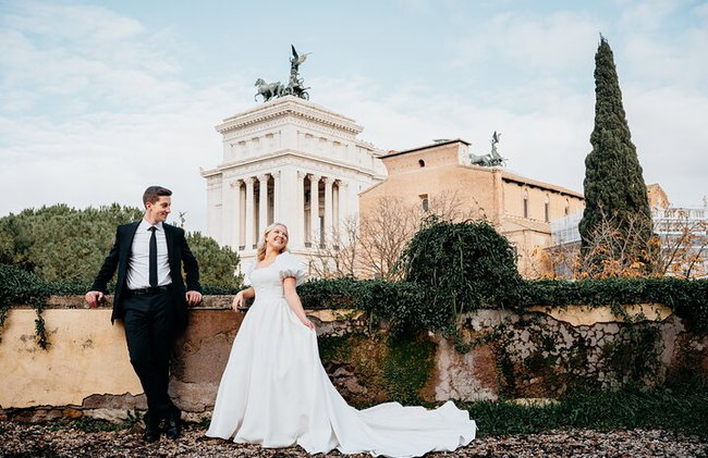 Wedding Honeymoon Photoshoot in Rome - Photo 15