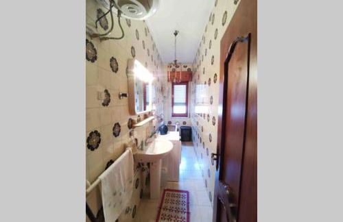 Comodo appartamento in zona centrale e strategica. - Foto 9