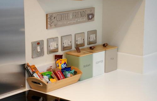 Stylish & Cosy Central Bham Apt - Photo 10