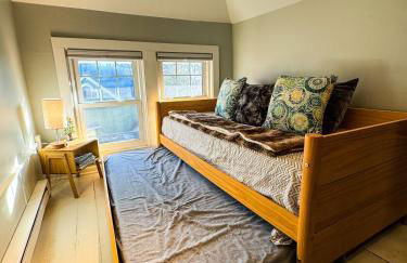 CRAFTSMAN UPSTAIRS with impressive attic! - Foto 18