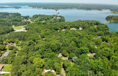 1 Mi to Lake Hartwell Updated Retreat with Patio! - Foto 33