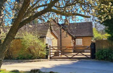 Stylish Open Plan Guest House 400sq ft Rutland - Photo 1