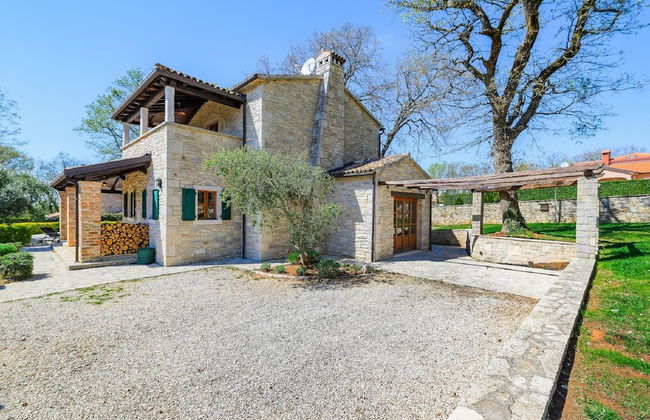 Beautiful Stone Villa in Tinjan With Swimming Pool - Foto 23