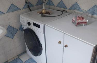 Thalia's Cottage - Cozy, Romantic Retreat with Sea & Mountain views - Photo 17