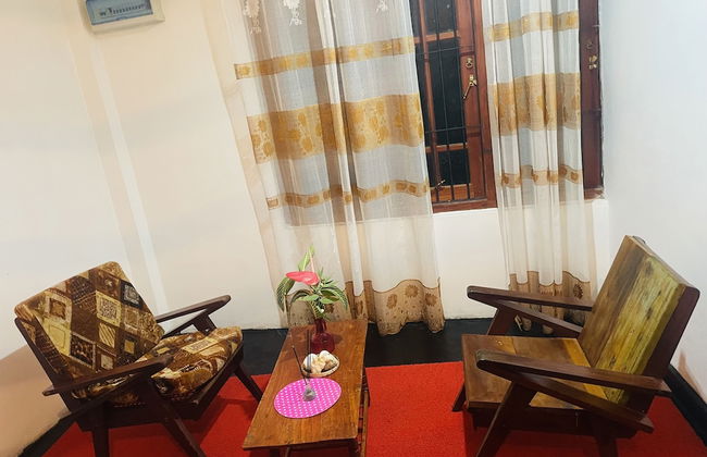 Thaaru Guest - Photo 8