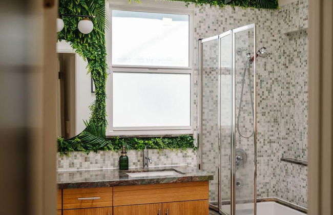 Hollywood Hills Sunset Strip Home w Hottub - Photo 25