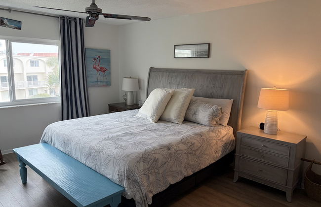 Ocean View 2 Bed, 2 Bath, Steps to the Beach - Spanish Trace 240 - Foto 1