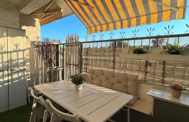 Apartamento con Terraza,Piscina,Playa y Aire acondicionado - Photo 19