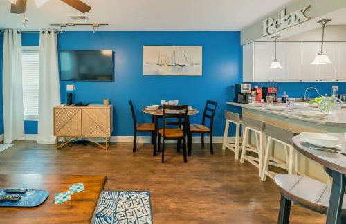 Waterfront Home, Short Walk to Beach, Deck/Balcony - Foto 5