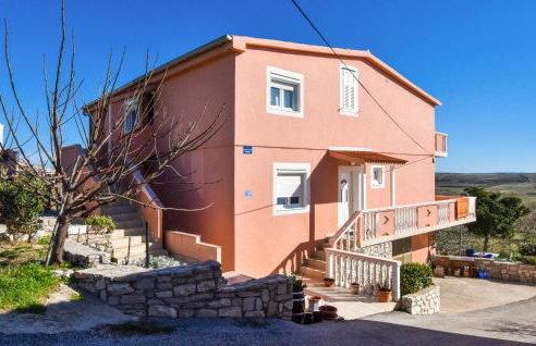 Gorgeous Apartment In Stara Vas - Photo 11