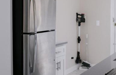 Huge Projector and Designated Workspace, Near Wrigley - Photo 29