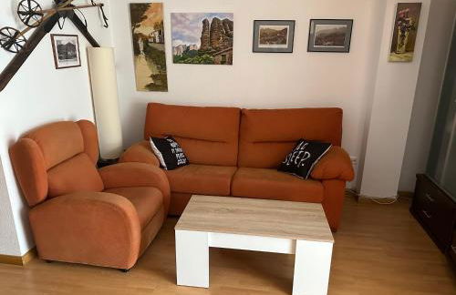 BIESCAS Todas las comodidades y más GAS, GARAJE , TRASTERO, CENTRO, WIFI, - Photo 2