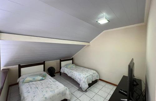 Aconchego em Teresópolis com piscina privativa próximo a feirinha - Foto 11