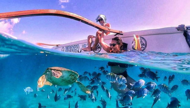 Divertimento durante l'esperienza in canoa