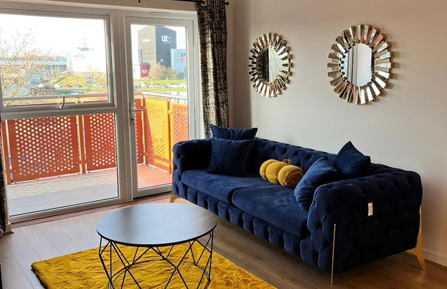 Cozy 2-bed Apartment in Grays - Photo 5