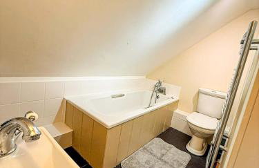 Orchard Stables 3 BDR 3BTH long stays parking - Photo 20