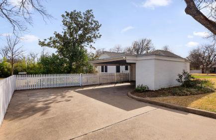 Southern Charm off The Square Sleeps 10 Firepit - Foto 37