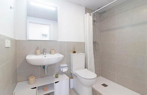 Global Properties, Apartamento con terraza y vistas a la piscina en Gran Canet - Photo 18