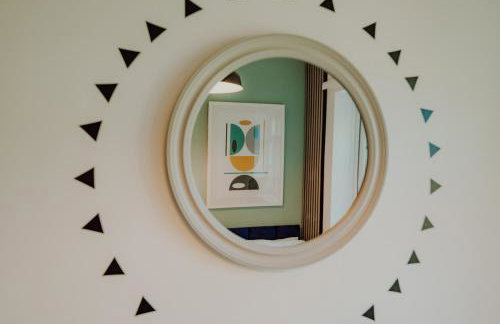 NovaCrest - Stylish 3 Bedroom with Parking - Sleeps 5 - Foto 26