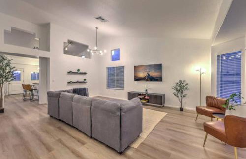 Creekwater | Pebbletech Pool & Spa 10 Min to Strip - Photo 9