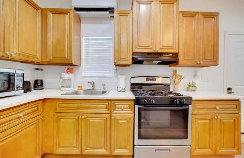 Work and Play! Studio Retreat 2 Mi to Dtwn Riverside - Foto 14