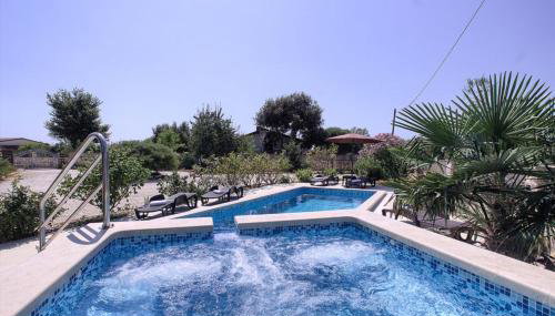 Charming villa Nera with pool and hydromassage near the beach - Foto 4