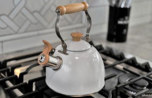 Fire and Fun Luxe Stay w Pool Hot Tub and Game Room - Foto 55