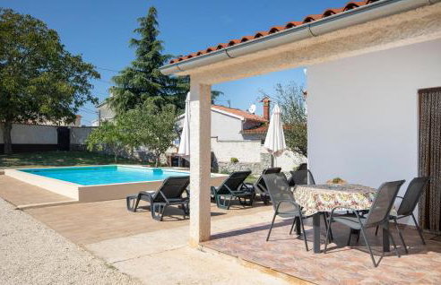 Three-Bedroom Holiday Home In Divsici - Foto 8