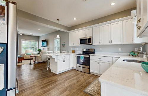 Seaglass Cottage - Photo 13