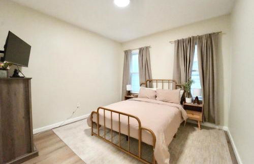 Cozy 4BD2BA Near Boston-Encore-T-Station and Diners - Photo 11