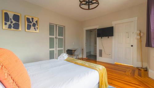 Charming 4 BDR - Walk to Downtown & Free parking! - Foto 2