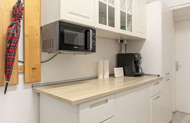 Shared 2BR Residence by Millennium Tower - Photo 30