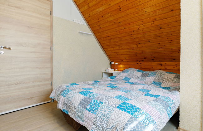 2 bedroom House in Siófok with garden and hot tub - Photo 9