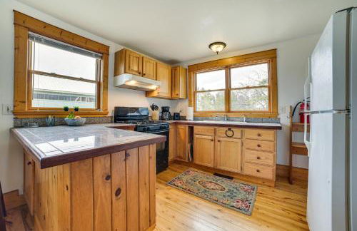 Snowmobiling Hub! Mackinaw City Home 3 Mi to Beach - Foto 7