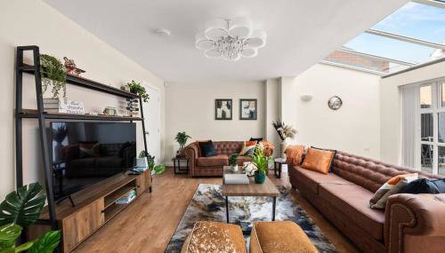 Radiant Retreat Ideal for LegoLand, Windsor, & LHR - Foto 4