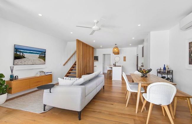 Palm Beach Luxe Townhouse walk to Beach - Photo 11