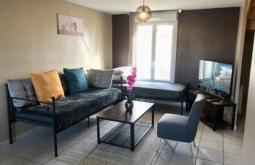 Agréable maison proche Gare avec parking gratuit - Foto 4