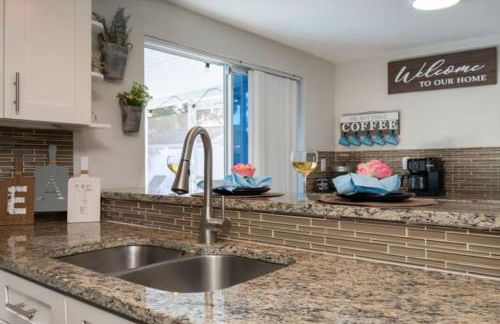 Luxe Family Friendly Retreat w Heated Pool Oasis - Foto 38