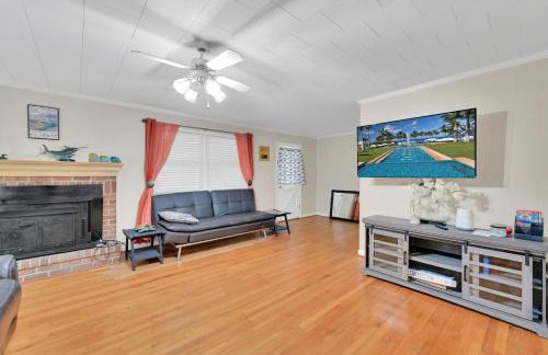 Park your Boat! Mins from the Ocean•Screened Porch - Foto 8