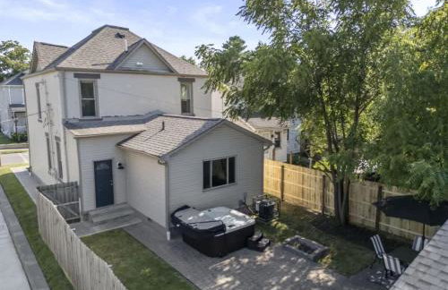 Hanford House w Hot Tub,Sauna,Bar - Photo 46