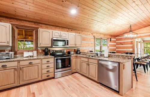 Spacious Serene Cabin Sleep 14 Pool Hot Tub Games - Foto 10