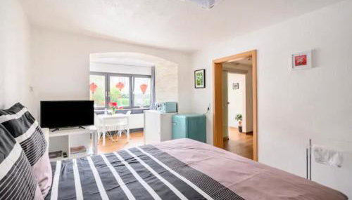 Günstiges grünes Ferienzimmer mit separater moderner Dusche - Foto 2