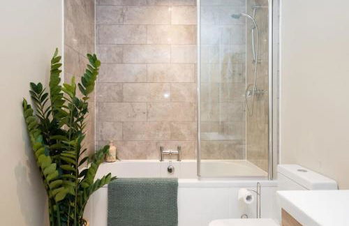 Bosham 3 BR Beach House with Garden & Playhouse - Foto 62