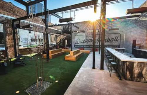 Pool Table WALK to Downtown Bars and Farmers Market - Foto 46