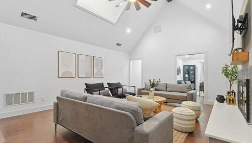 Best of Carrollton - Luxury Pool Hot tub Games - Foto 3