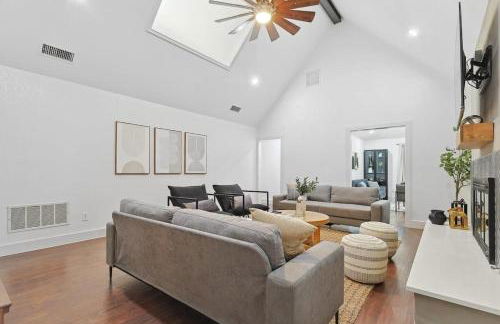 Best of Carrollton - Luxury Pool Hot tub Games - Foto 3