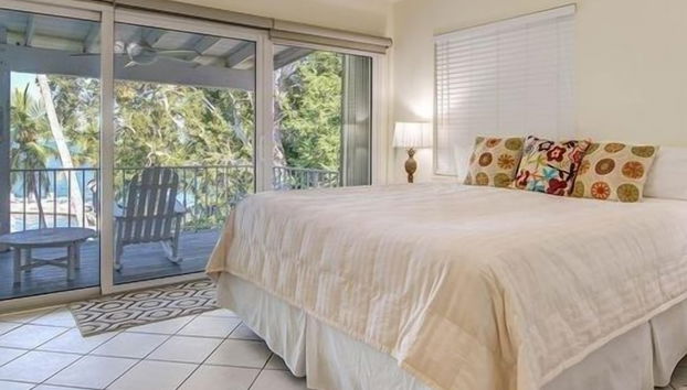 Entire Compound On Gated Bayfront Property 6 Bedroom Estate by RedAwning - Foto 2, Habitación